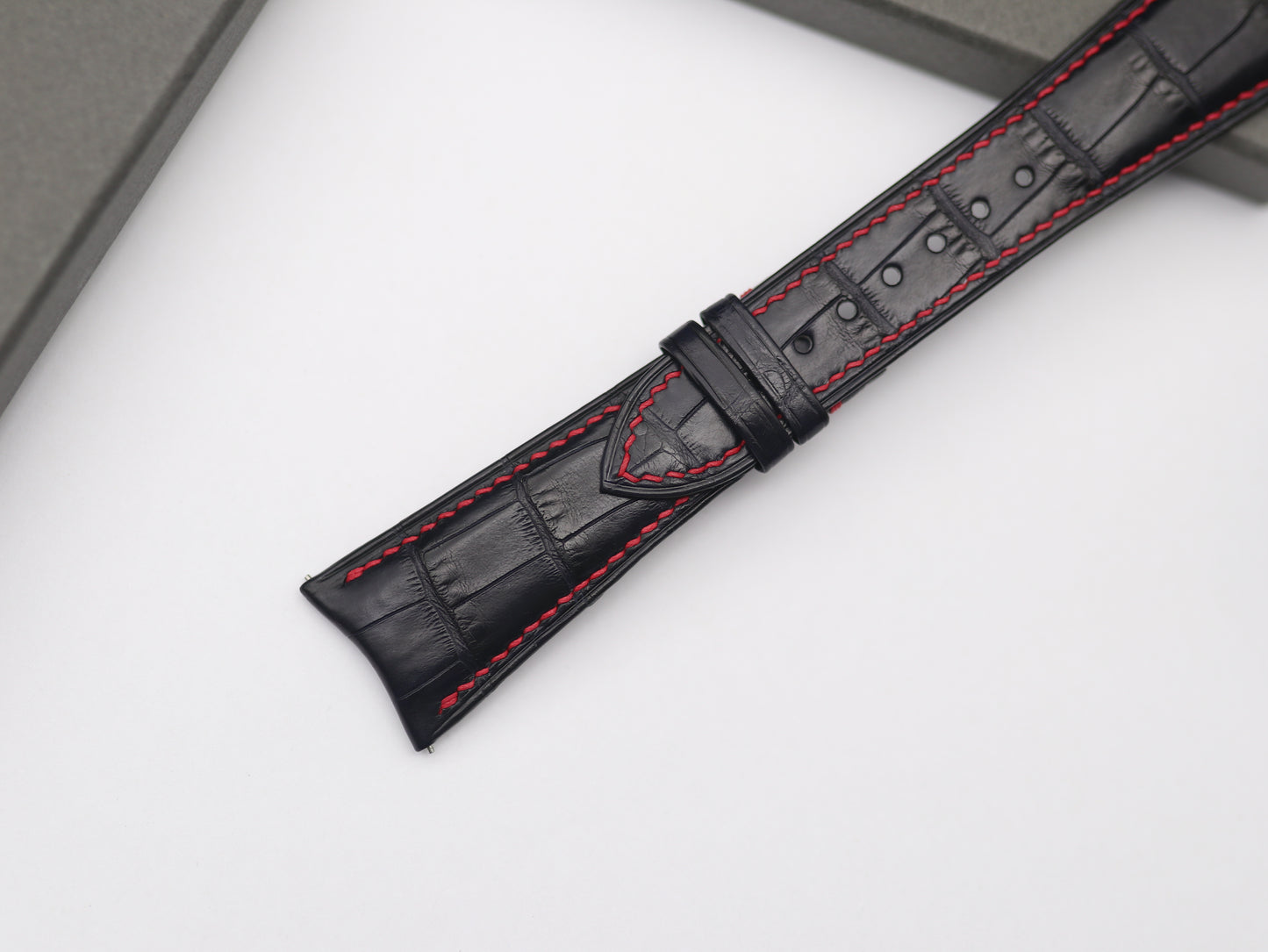Curved Strap - Curved Lug Alligator Strap for Curved Spring Bar